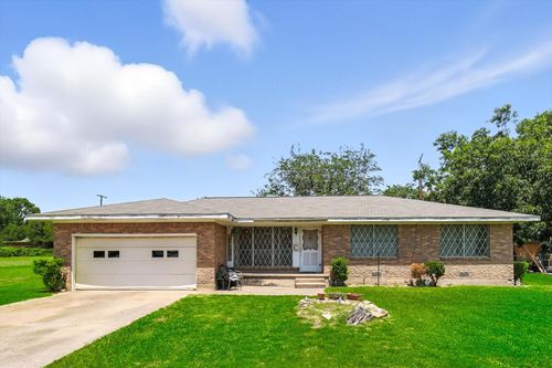 204 N Preston St, Whitney, TX, 76692-2459 | Card Image