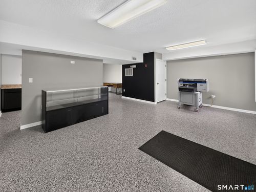 c9-2514 Boston Post Rd, Guilford, CT, 06437-1339 | Card Image