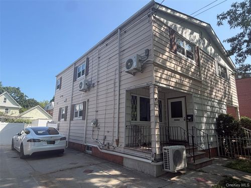 209-49 46th Ave, Bayside, NY, 11361-3250 | Card Image