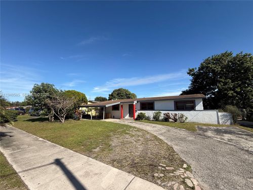18425 Nw 23rd Ave, Miami Gardens, FL, 33056-3222 | Card Image