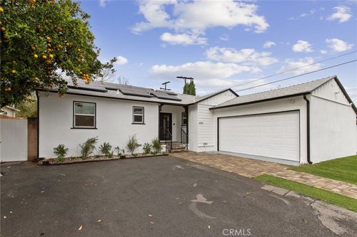 6565 Randi Ave, Woodland Hills, CA, 91303-2520 | Card Image