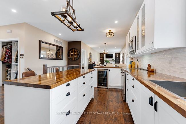 38 Tuttle Pt, House other with 3 bedrooms, 3 bathrooms and 6 parking in Johnstown ON | Image 12