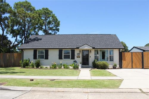 8741 Chaldron St, Metairie, LA, 70003-5217 | Card Image
