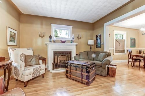 230 Graham St, Woodstock, ON, N4S6K7 | Card Image