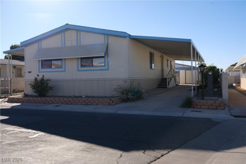 3069 Gavilan Ln, Las Vegas, NV, 89122-3372 | Card Image