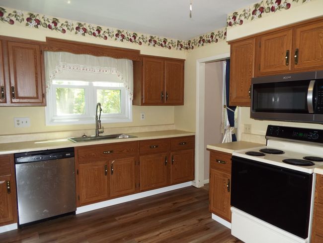 407 Doty St, House other with 3 bedrooms, 2 bathrooms and null parking in Leslie MI | Image 6