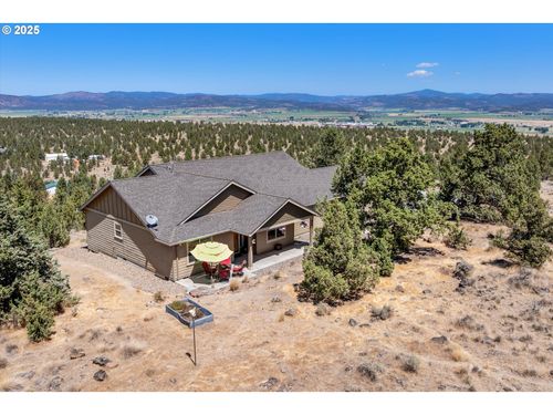 1414 Nw Pinecrest Dr, Prineville, OR, 97754-7749 | Card Image