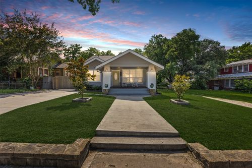 3208 Travis Ave, Fort Worth, TX, 76110-4043 | Card Image