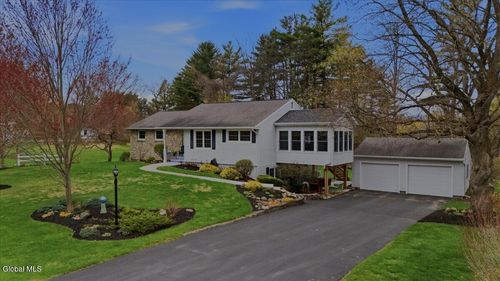 43 Meadowview Rd, Queensbury, NY, 12804-1518 | Card Image