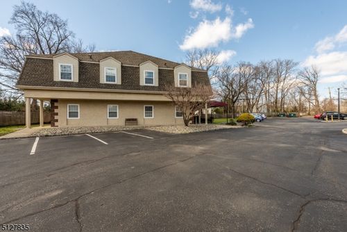 913 State Rt 23, Pompton Plains, NJ, 07444-1069 | Card Image