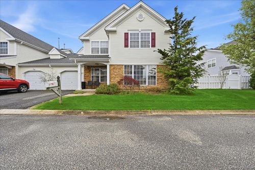 10 Casey Ln, Middle Island, NY, 11953-3007 | Card Image