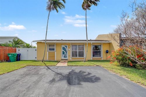 11416 Sw 148th Ter, Miami, FL, 33176-7414 | Card Image