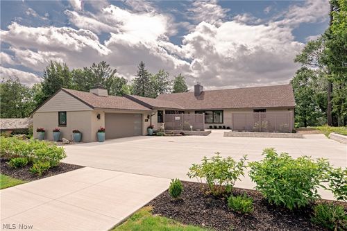 3300 Green Rd, Beachwood, OH, 44122-4051 | Card Image