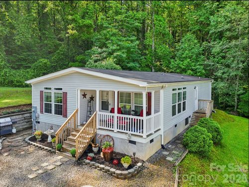6 Hall Family Dr, Black Mountain, NC, 28711-3849 | Card Image