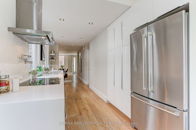 14 Marion St, House attached with 3 bedrooms, 3 bathrooms and null parking in Toronto ON | Image 19