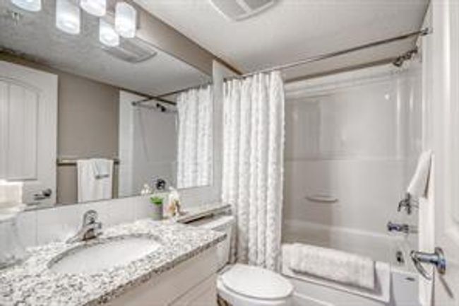 212 - 406 Cranberry Pk Se, Condo with 2 bedrooms, 2 bathrooms and 1 parking in Calgary AB | Image 23