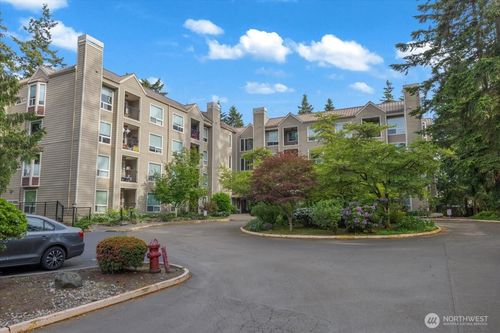 405-823 N 161st Pl, Shoreline, WA, 98133-5684 | Card Image