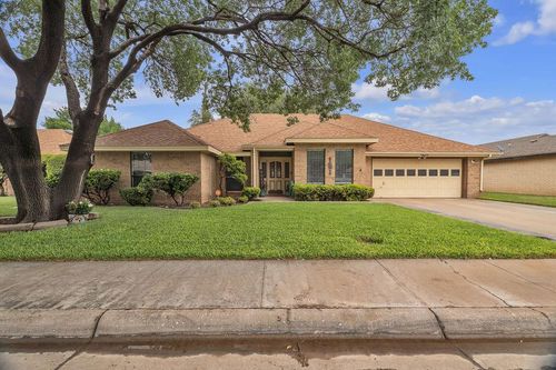 3802 Fairhaven Ct, Midland, TX, 79707-4322 | Card Image