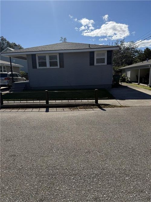 10528 Alan St, River Ridge, LA, 70123-1267 | Card Image