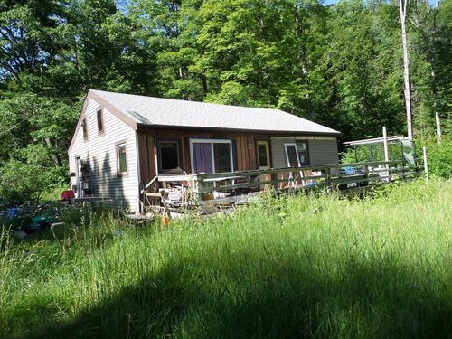 30 River Rd, Huntington, MA, 01050-9684 | Card Image