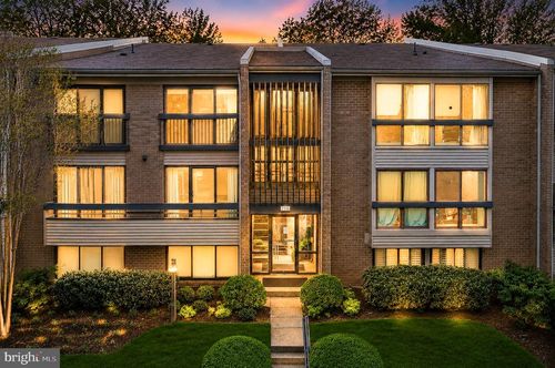 10201d-2116 Green Watch Way, RESTON, VA, 20191-2425 | Card Image
