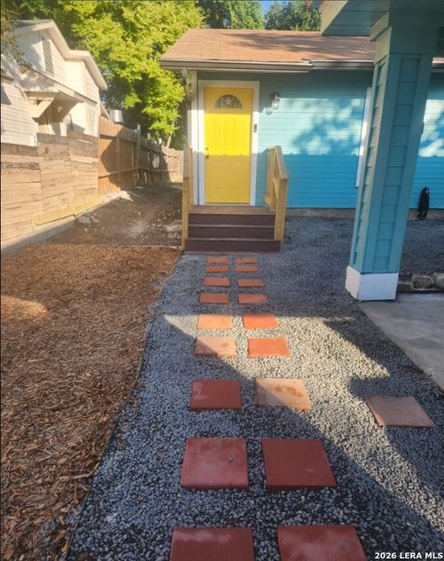 7812 Broadwick, San Antonio, TX, 78239-3342 | Card Image