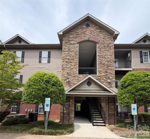 413-413 Appeldoorn Cir, Asheville, NC, 28803-6107 | Card Image