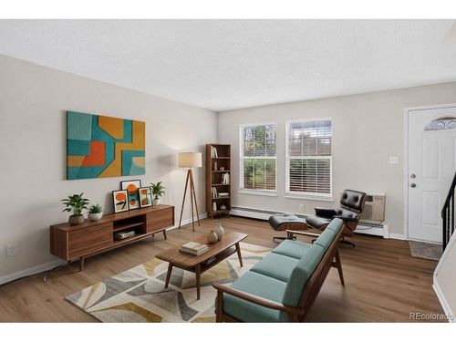 956 S Iola St, Aurora, CO, 80012-3007 | Card Image