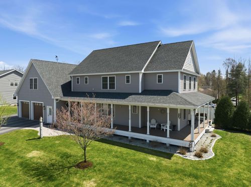2 Goldenrod Ln, Concord, NH, 03301-2607 | Card Image
