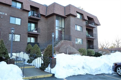 unit-p8-5 Thomas St, Saugus, MA, 01906-4500 | Card Image