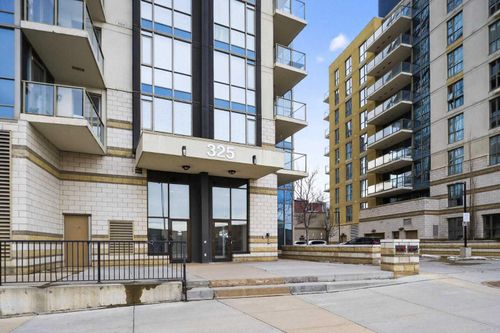 1001-325 3 St Se, Calgary, AB, T2G0T9 | Card Image