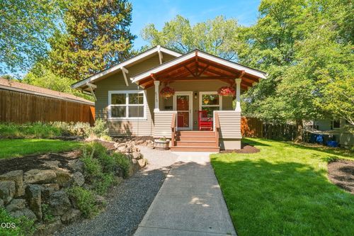515 Nw Federal St, Bend, OR, 97703-3015 | Card Image