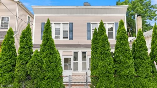 604 Forest St, Orange, NJ, 07050-1329 | Card Image