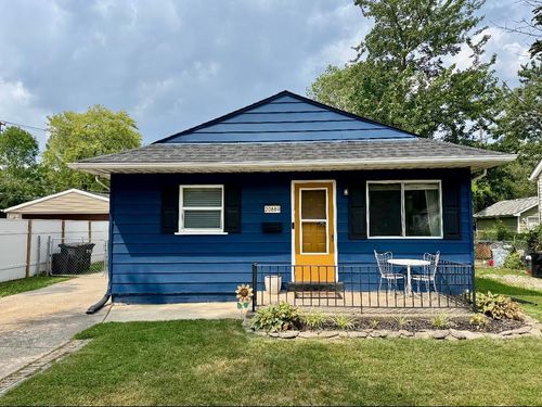 20889 Ridgemont Rd, Harper Woods, MI, 48225-1137 | Card Image