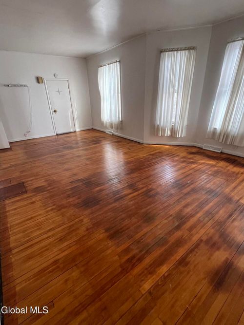 floor-1-214 Market St, Amsterdam, NY, 12010-2523 | Card Image