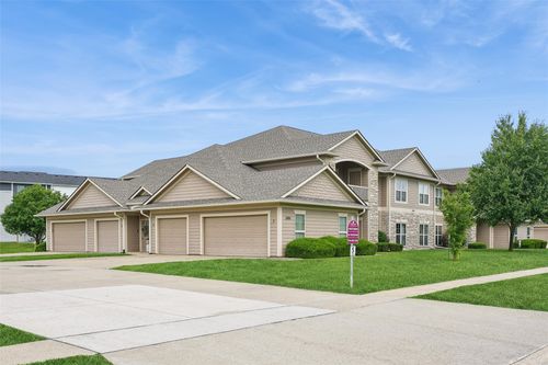 4-2406 Ne Oak Dr, Ankeny, IA, 50021-4684 | Card Image