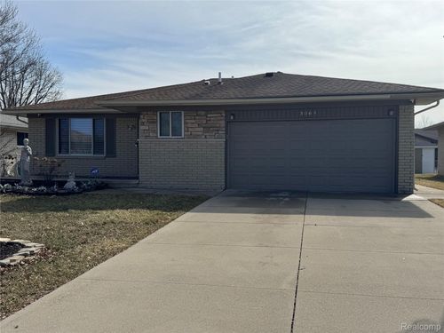 3064 Charity Dr, Sterling Heights, MI, 48310-2942 | Card Image