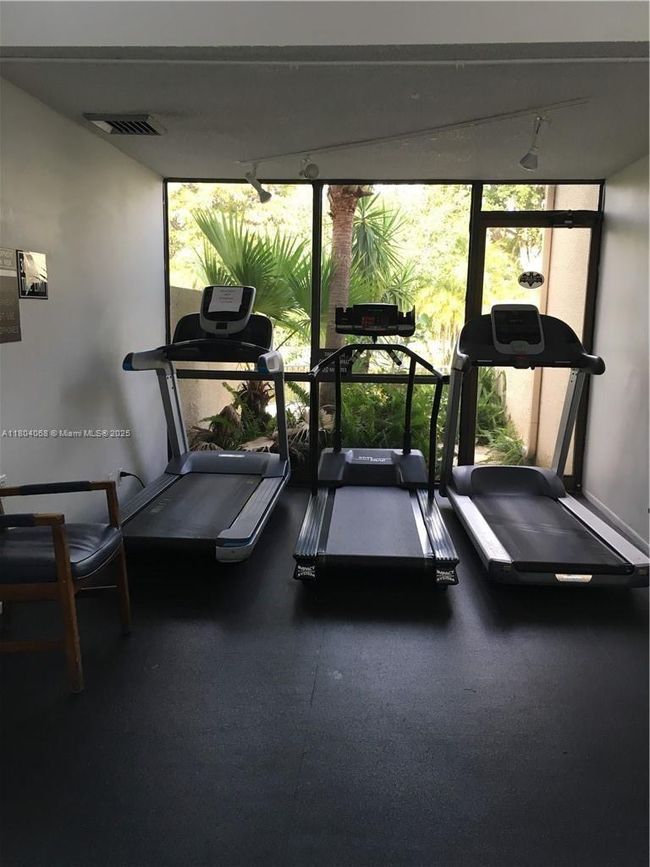 APT-410 - 2312 S Cypress Bend Dr, Condo with 2 bedrooms, 2 bathrooms and null parking in Pompano Beach FL | Image 33