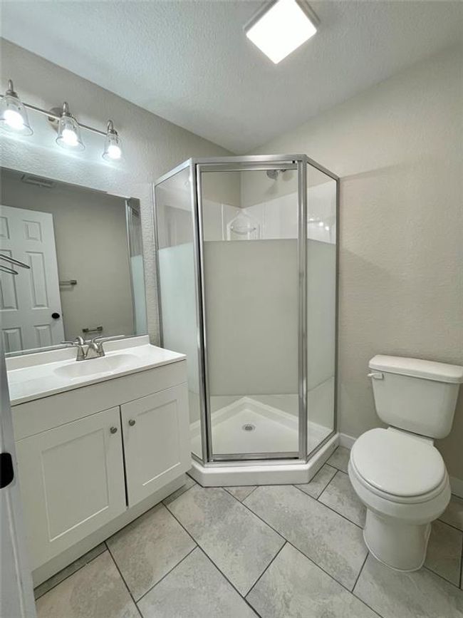 527 W 4 Th St, House other with 5 bedrooms, 3 bathrooms and null parking in Freeport TX | Image 26