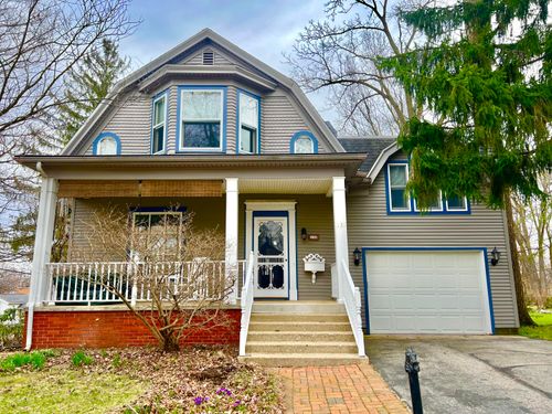 135 Budlong St, Hillsdale, MI, 49242-2022 | Card Image