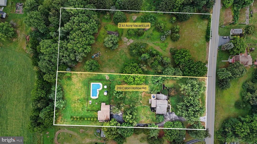Land in DILLSBURG 4