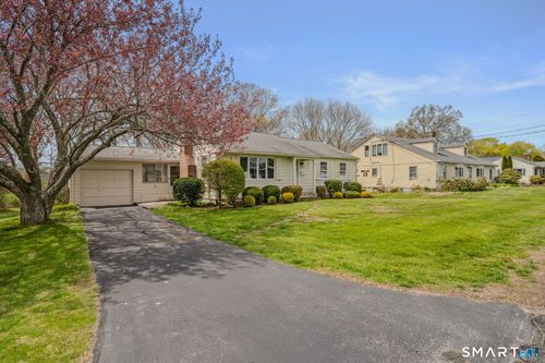 4 Champlin Hill Ct, Niantic, CT, 06357-3141 | Card Image