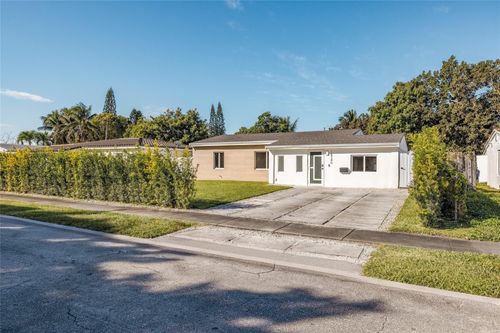 18340 Ne 20th Ct, North Miami Beach, FL, 33179-5010 | Card Image