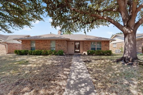 2009 Glencrest Ln, Garland, TX, 75040-4109 | Card Image