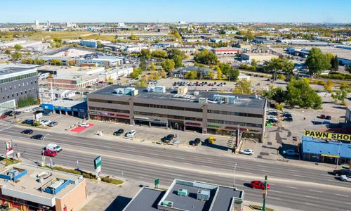 {{alt}} | Card Image