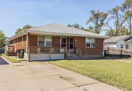 658-656-658 S Front St, Salina, KS, 67401-4101 | Card Image