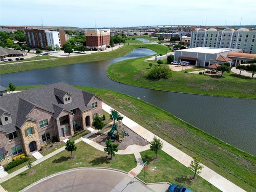 695 Vista Del Lago Drive, Lewisville, TX, 75067 | Card Image