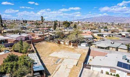 424 Kris Cir, North Las Vegas, NV, 89030-4039 | Card Image