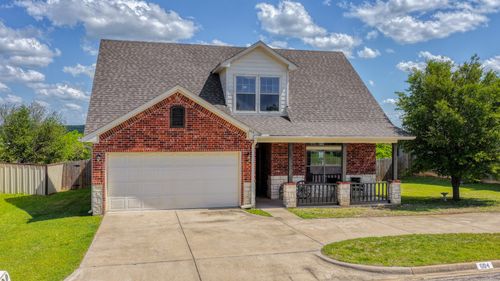 604 Holiday Hills Dr, Mineral Wells, TX, 76067-9522 | Card Image