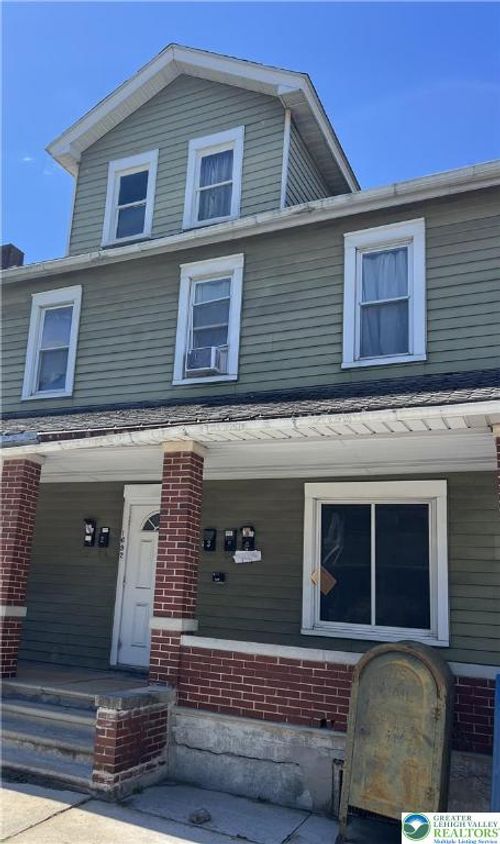 4-1690 Newport Ave, NORTHAMPTON, PA, 18067-1448 | Card Image